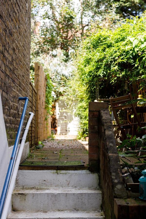 Colourful, 1-Bedroom Victorian Flat With Garden London Exterior photo